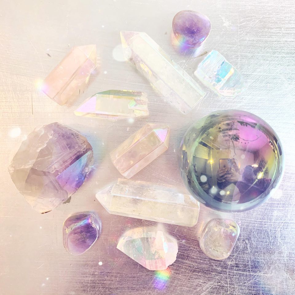 Aura Crystals : Properties and Healing Benefits